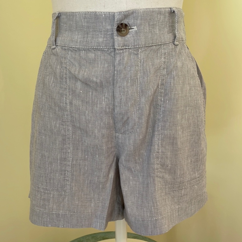 LOU & GREY FOR LOFT. Grey Linen Shorts
